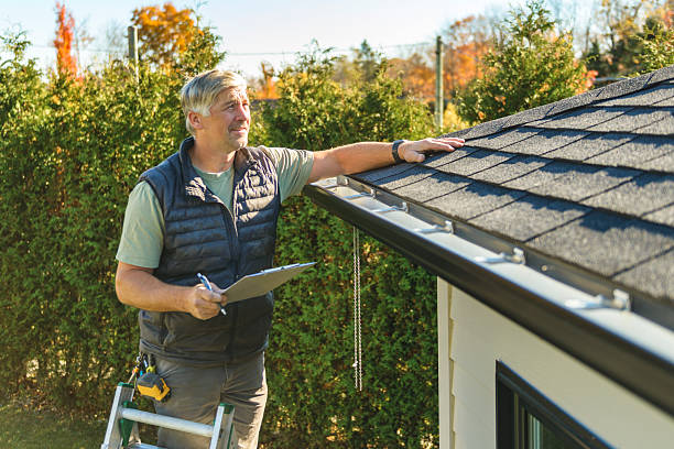 Professional Roof Repair technician working in Bedford Park, IL